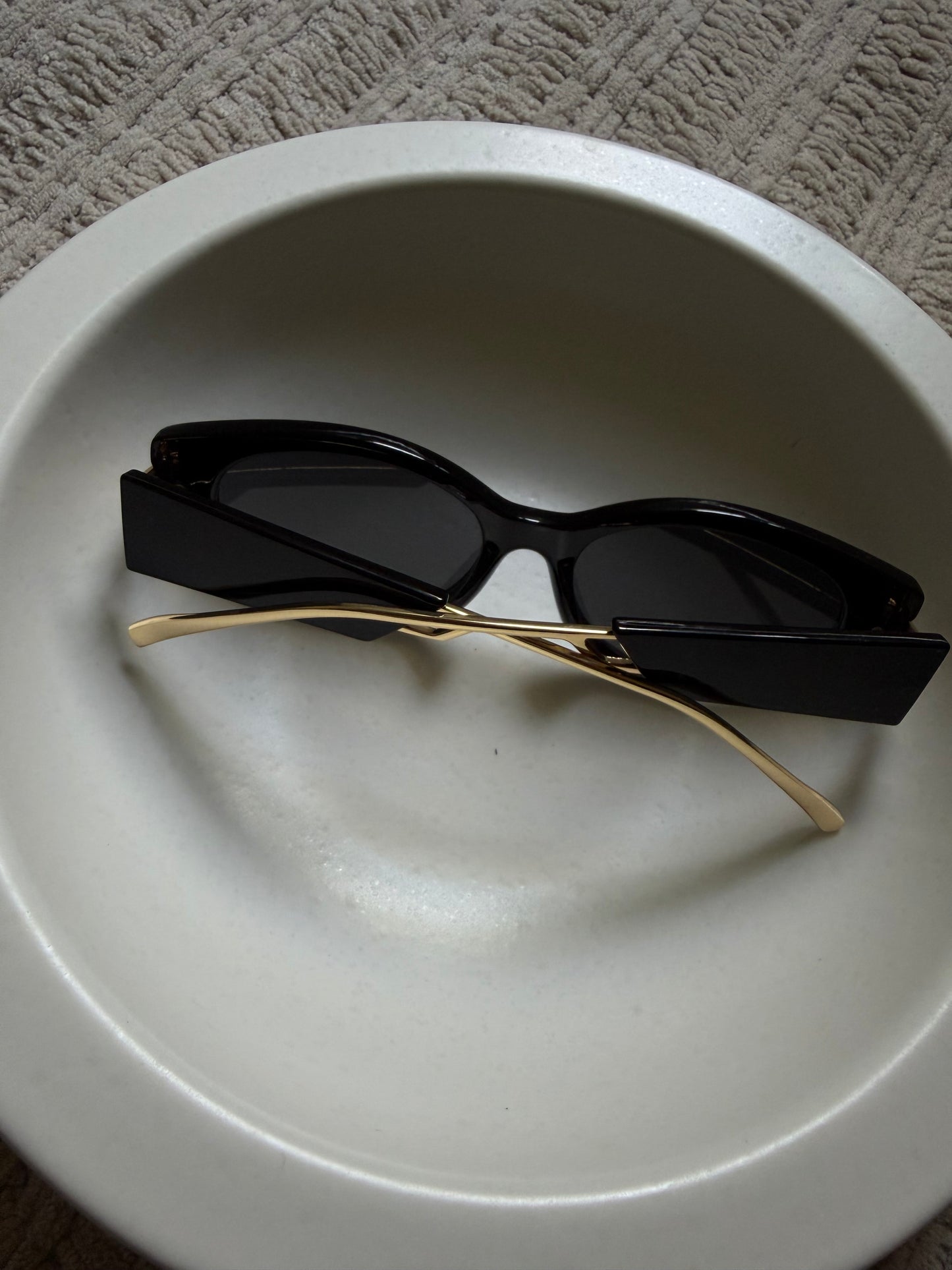 Desnuda Gold Frame Sunglasses - Black