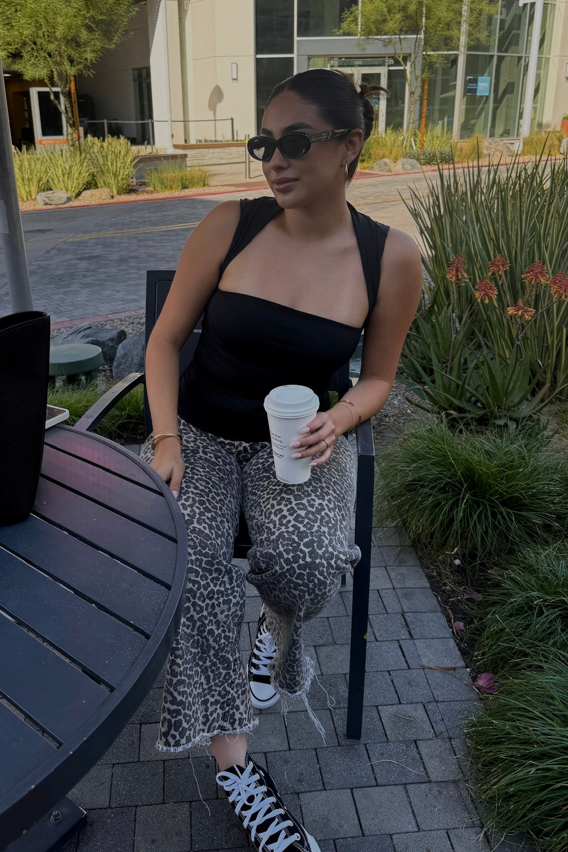 Rooted Contour Top-Black